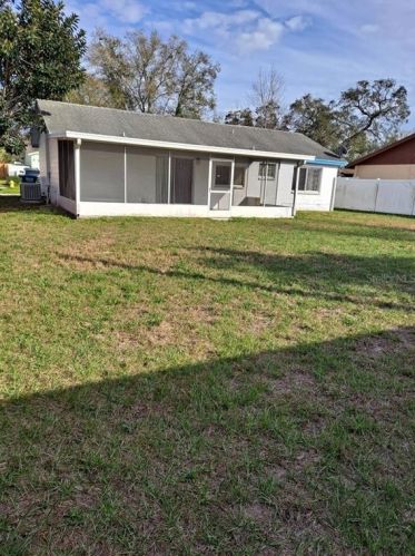 2120 Grove Valley Ave, Palm Harbor, FL 34683-3223