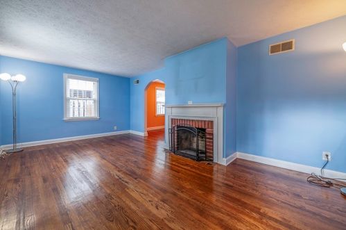 134 Dougherty Ave, Hermitage, PA 16146-3803