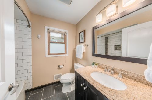 1908 81, Milwaukee WI 53213-2126 exterior