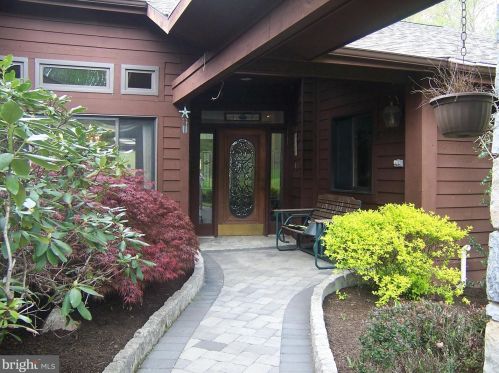 120 Deer Creek Xing, Kennett Sq, PA 19348-1683