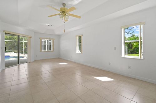 1698 Mockingbird Dr, Fort Pierce FL  34986-2045 exterior