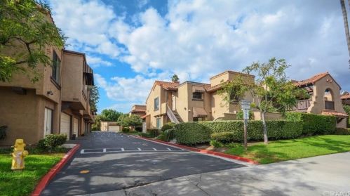 3065 Brea Blvd, Fullerton, CA 92835-2067