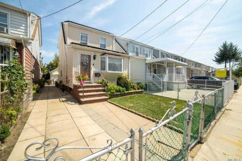90-03 208th St, Jamaica, NY 11428-1007
