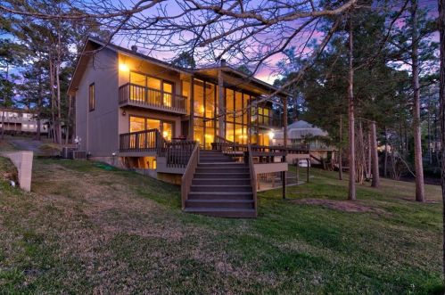 911 Lakeshore Dr, Browndell, TX 75931-6254