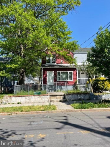 3611 20th St, Washington, DC 20018-2729