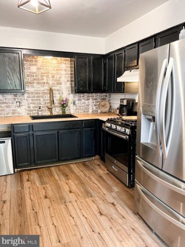 1109 Oxford Cir, Lansdale PA 19446-6653 exterior