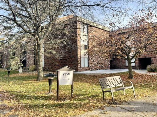 2350 Good Hope Rd, Milwaukee WI  53209-2750 exterior