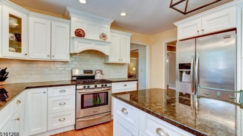 13 Buchannan Way, Flemington NJ  08822-3205 exterior