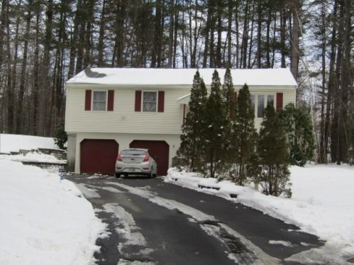 5 Cross Rd, Raymond, NH 03077-1559