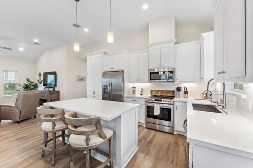 25255 Sausalito Dr, Galveston TX  77554-6910 exterior