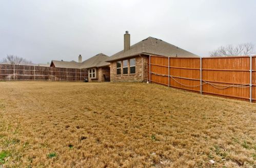116 Venado Ct, Azle TX  76020-3643 exterior