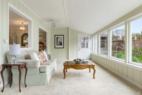 204 Mockingbird Cir, Santa Rosa, CA 95409-6218