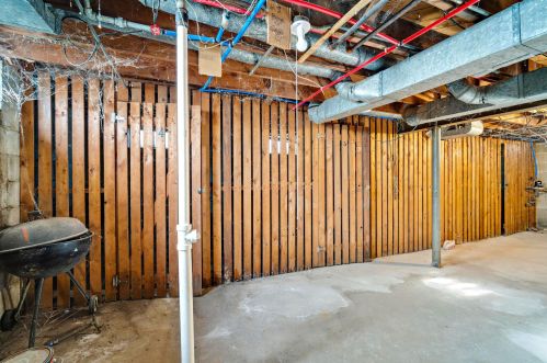 2666 63, Milwaukee WI 53216-1242 exterior