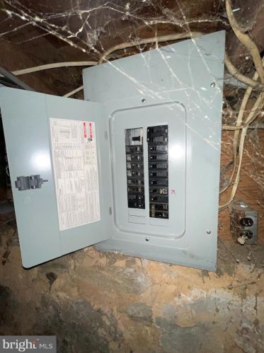 340 Maple Ave, Hanover PA 17331-4624 exterior