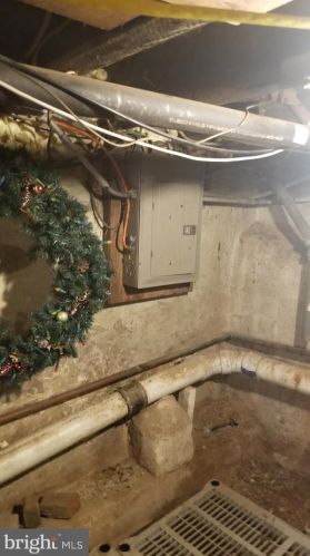 215 Wood St, Norristown PA  19401-3419 exterior