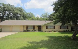 1211 Kendolph Dr, Denton TX  76205-6971 exterior