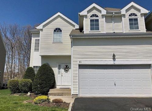 95 Sunflower Ridge Rd, South Setauket, NY 11720-3708