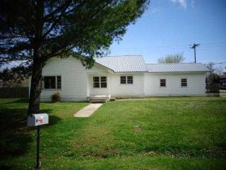 605 Johnson St, Manchester, TN 37355-2075