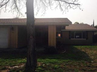 1671 Wall Ln, Porterville, CA 93257-1346