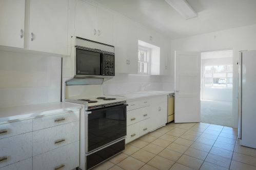 8750 7th Ave, Phoenix AZ 85007-1703 exterior