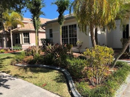 17918 36th St, Hollywood FL  33029-1663 exterior