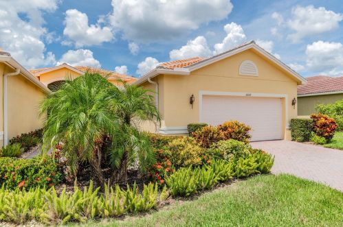 16143 Amethyst Key Dr, Wimauma FL  33598-4027 exterior