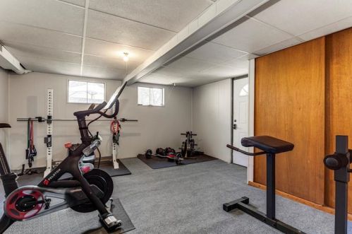 883 Stevendale Dr, Pittsburgh PA  15221-3926 exterior