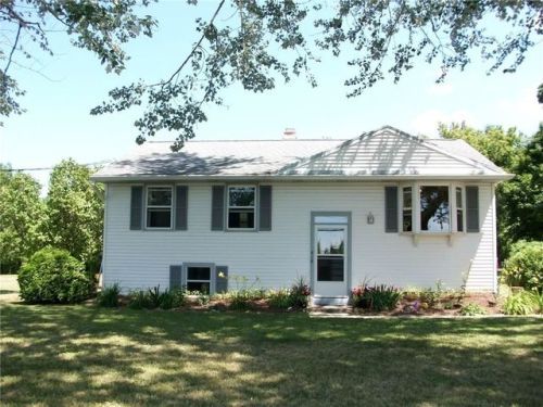 418 Lighthouse Rd, Hilton, NY 14468-8990