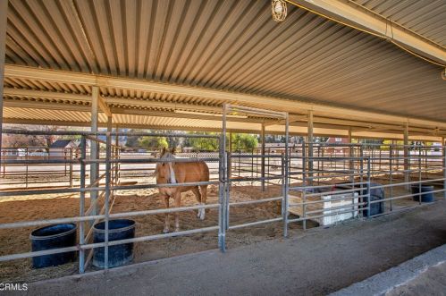 390 Willard Rd, Santa Paula, CA 93060-9642