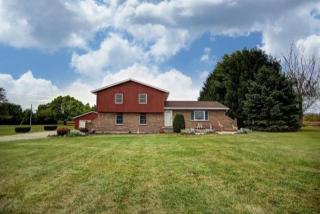 4336 Johnson Rd, Springfield, OH 45502-8677