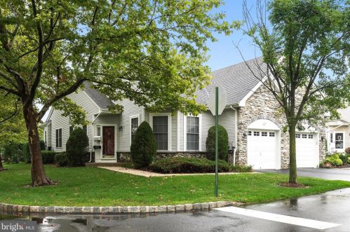 117 Meadowlark Dr, Trenton, NJ 08690-3547