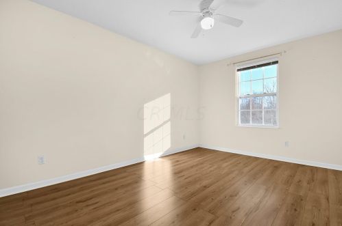 135 Spring Flower Way, Pataskala OH 43062-6997 exterior