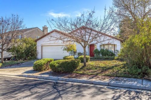 709 Lions Lair Rd, Beaumont, CA 92223-5182