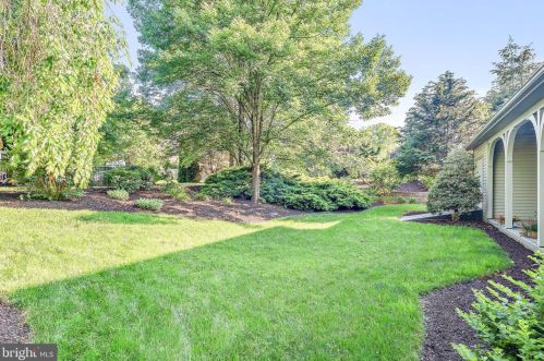 319 Equus Dr, Camp Hill PA  17011-8350 exterior