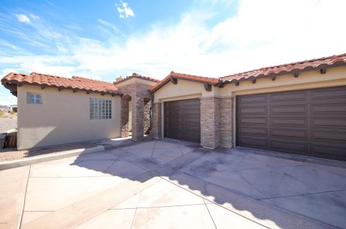 5021 Circula De Hacienda, Lake Havasu City AZ  86406-4485 exterior