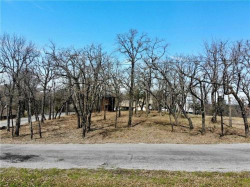 289 Hacienda Dr, Pottsboro, TX 75076