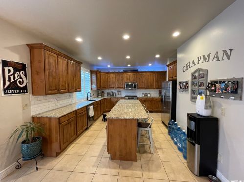 818 750, Woodland Hills, UT 84653-5653
