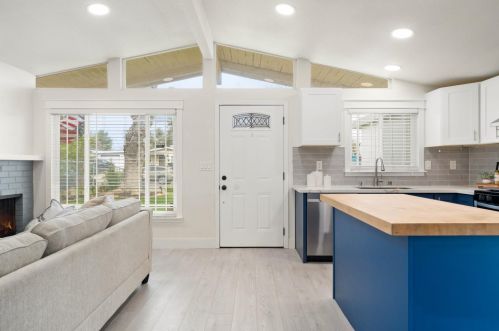 3832 El Oro St, North Highlands CA  95660-4815 exterior