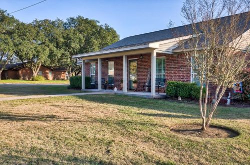 1025 Groce St, Hempstead, TX 77445-6022