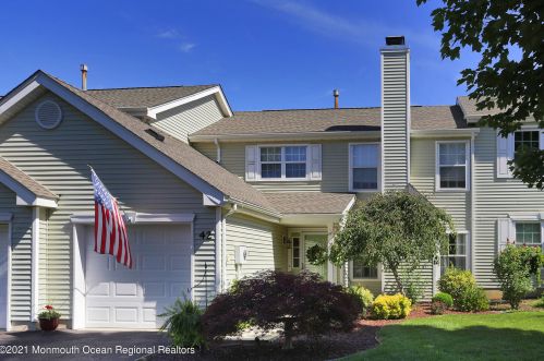 42 Hemlock Way, East Freehold, NJ 07728-4145