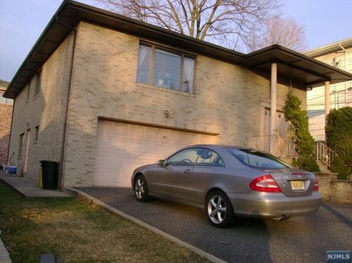 223 Central Blvd, Palisades Park NJ  07650-2228 exterior