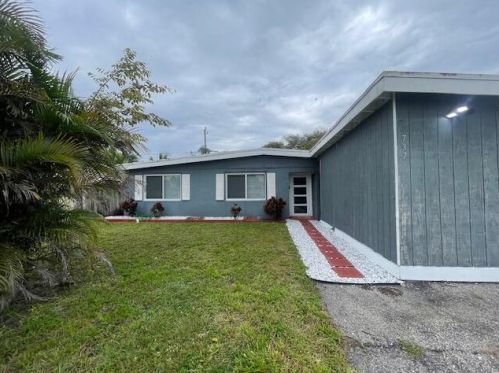 737 Camellia Dr, West Palm Beach, FL 33411-7609