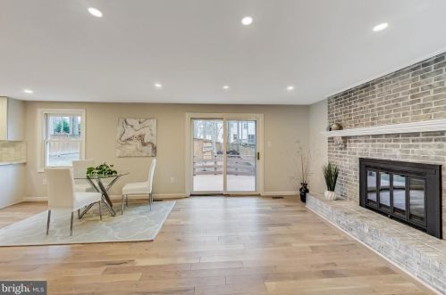 9107 Wax Myrtle Ct, Springfield VA  22015-2007 exterior