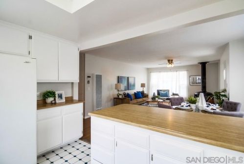 2070 Cable St, San Diego CA 92107-3313 exterior