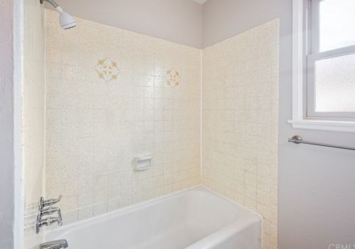 802 Avenue, Lancaster CA 93536 exterior