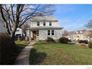 3 Saint Charles Ave, Stamford, CT 06907-2416