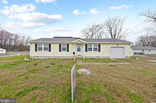 12 Jewel St, Delmar, DE 19940-1005