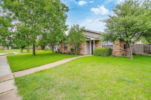 709 Mountain Pass Dr, Plano, TX 75023-4814