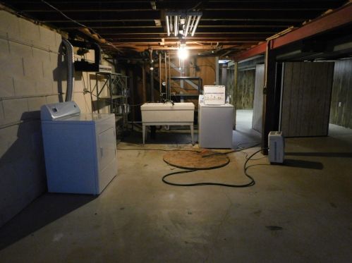 8002 Grn Tree Rd, Milwaukee WI 53223-4926 exterior