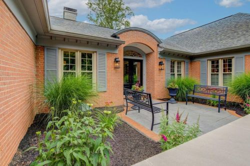 8625 Deeprun Ln, Cincinnati, OH 45243-1110